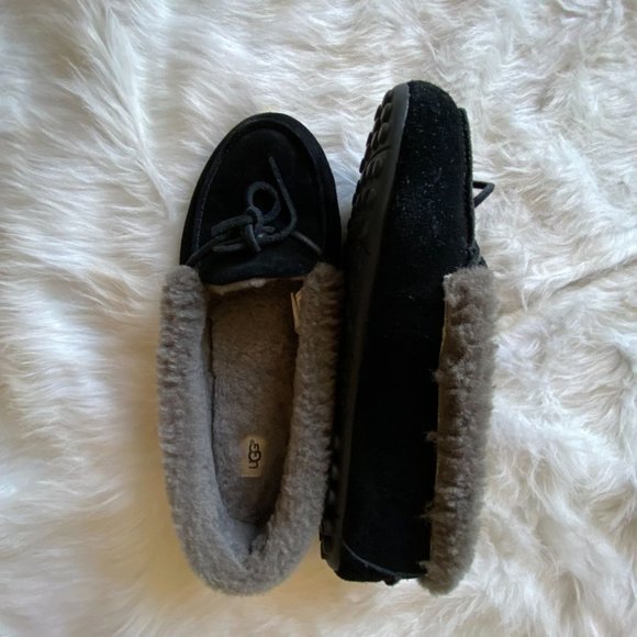 UGG Women's Solana Loafer Slipper Black Womens 11 - Picture 3 of 10